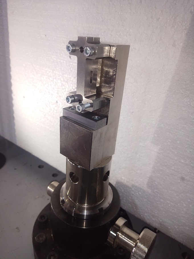 ASTM D695 Test Fixture 1 ASTM D695 Test Fixture